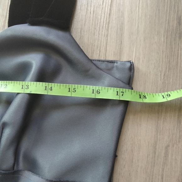 Simply Vera Vera Wang Sophisticated  A-Line Dress with Jeweled Accent Sz M - Picture 7 of 8